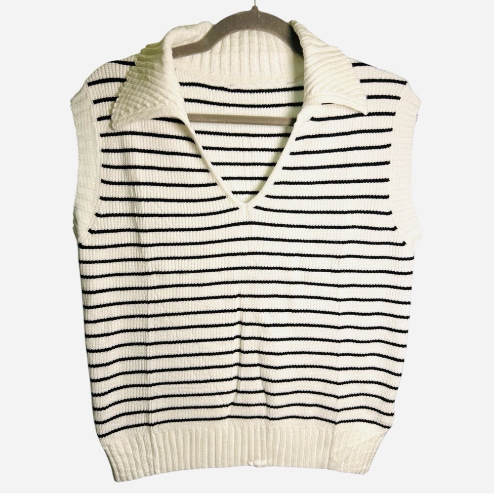 Yousify White Black Stripe Ribbed Knit Sweater Vest Size Medium Preppy Classic